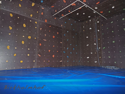 Indoor-Boulderwand für Kletterbegeisterte