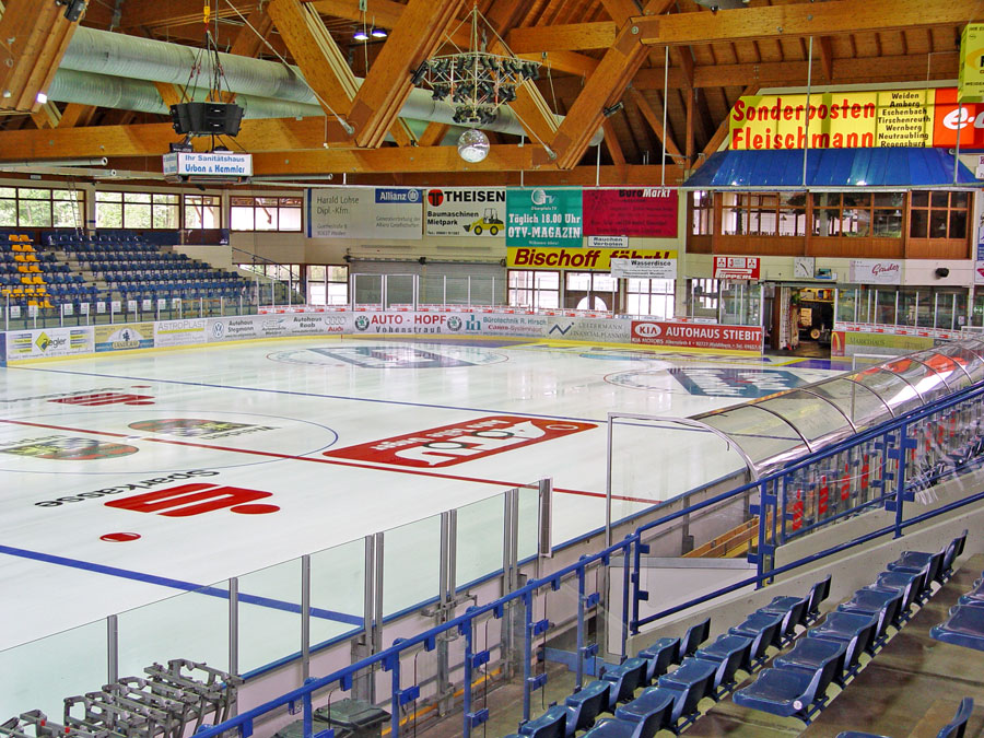 Eisstadion, Freizeitzentrum-Weiden, Winterurlaub in Bayern